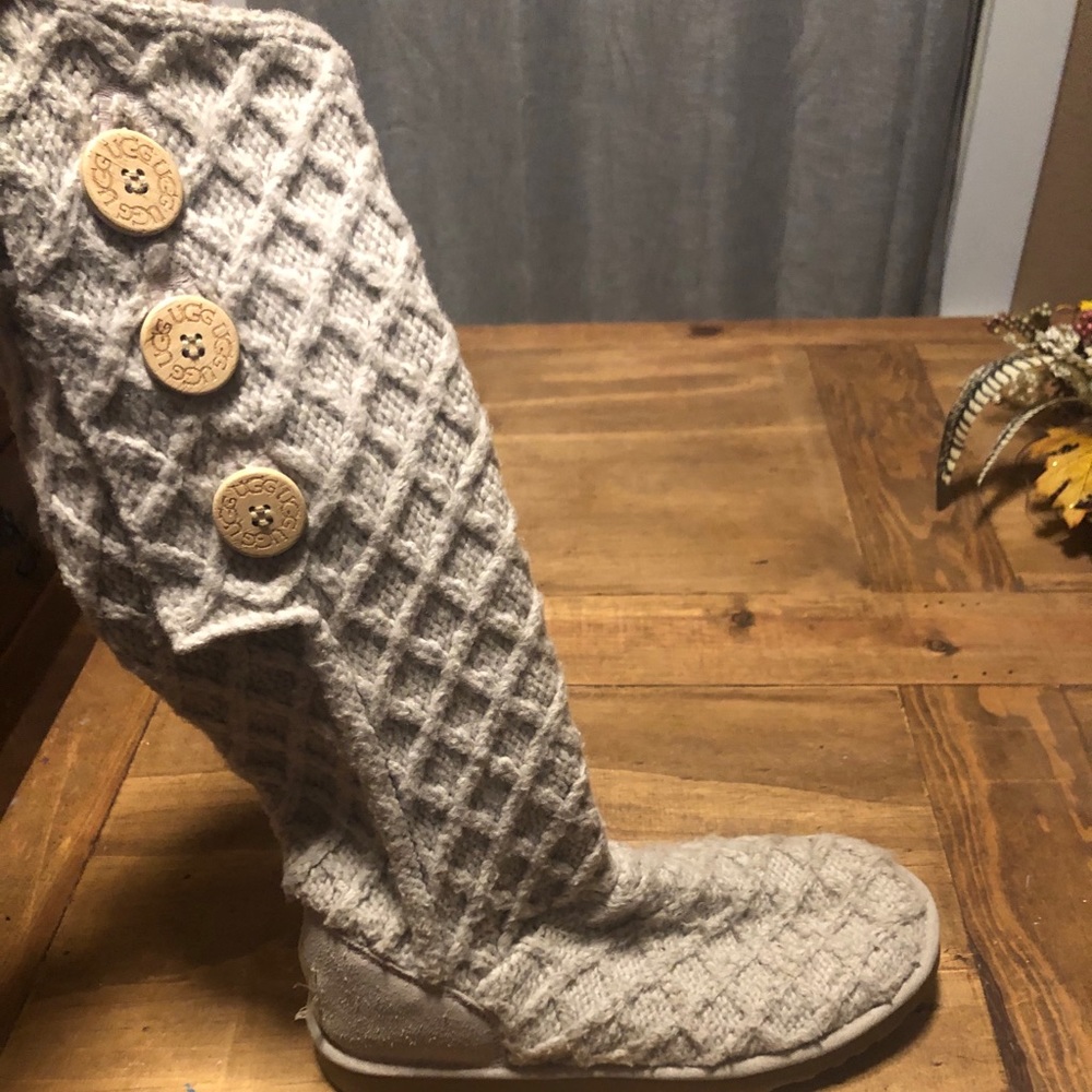 UGG Cardy Boots